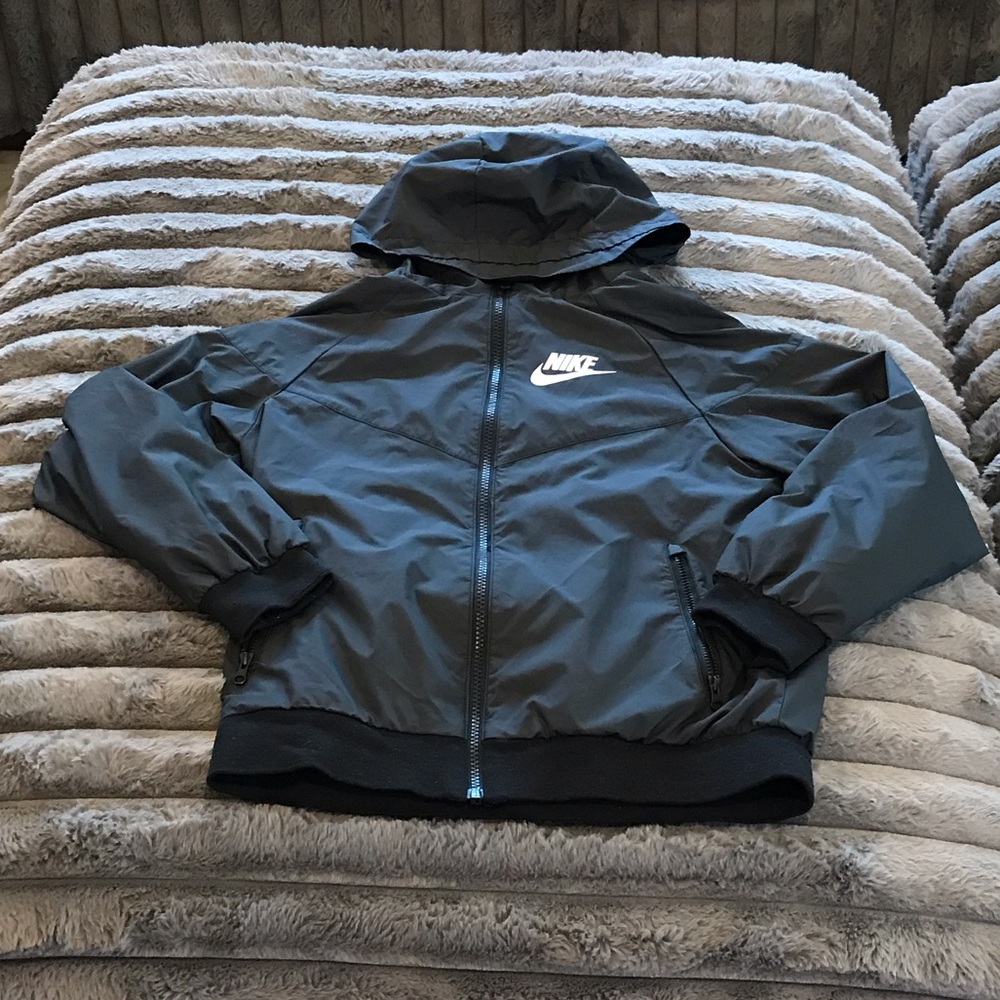 Nike Men's Black Windbreaker Jacket